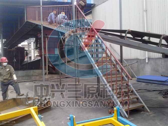 ɽ��ĳ����Ƥ���ӬF(xi��n)��(ch��ng)